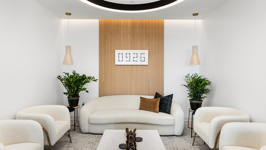 Front view of dentla treatment chair