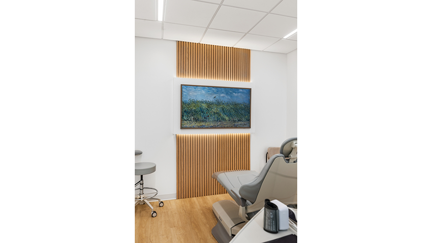 Front view of dentla treatment chair