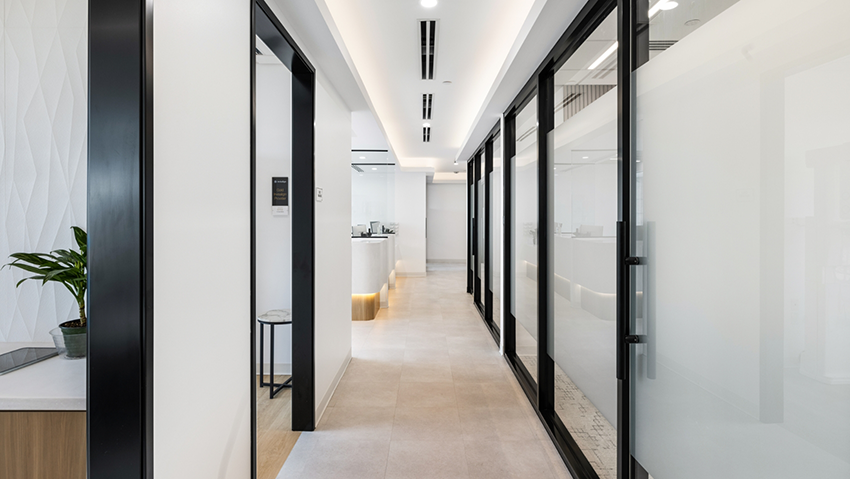 Front view of dentla treatment chair